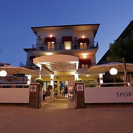 Sportur Club Hotel Cervia Exterior foto